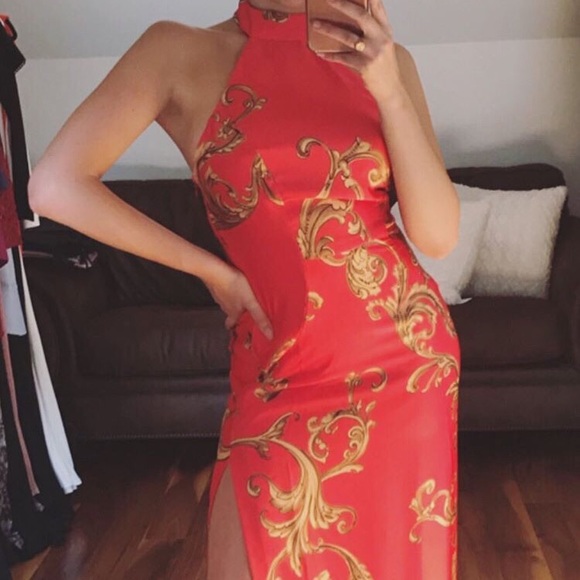 DRESSES - Picture 6 of 8